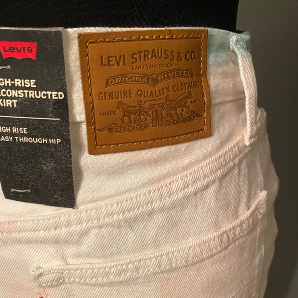 💜 Levi’s Premium High Rise Tie Dye Deconstructed - Picture 2 of 8